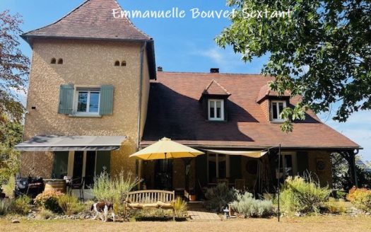 BERGERAC, beautiful perigourdine house, 202 sqm, 6 bedrooms, pool, garage, nice beautiful fenced garden