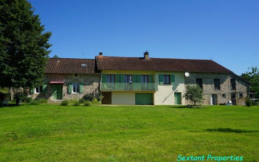 Superb stone farmhouse nestled in the heart of the peaceful and picturesque Perigord Vert natural park.