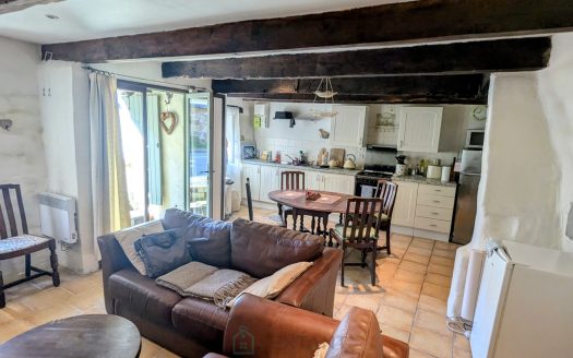 2 bedroom cottage in the center of Gueméné sur Scorff