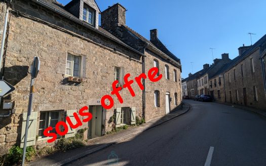 2 bedroom cottage in the center of Gueméné sur Scorff