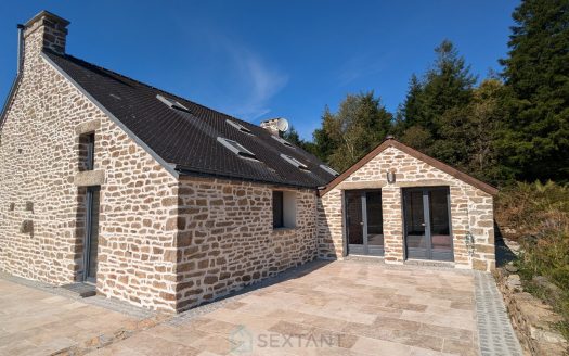 Spacious stone property with 5 bedrooms