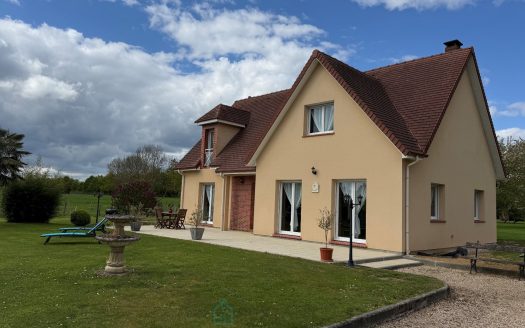 For sale – Superb contemporary house built in 2011 in Bouquetot (5 minutes from Bourg-Achard)