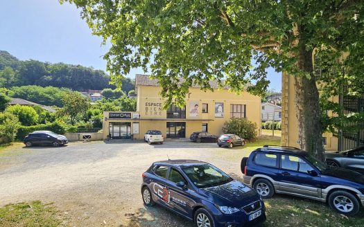 Exceptional Commercial Property – 409 sqm – High End Amenities