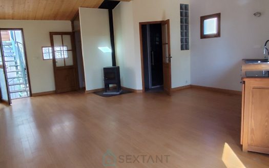 3-Unit Property with Courtyard, Garage and Terrace with View