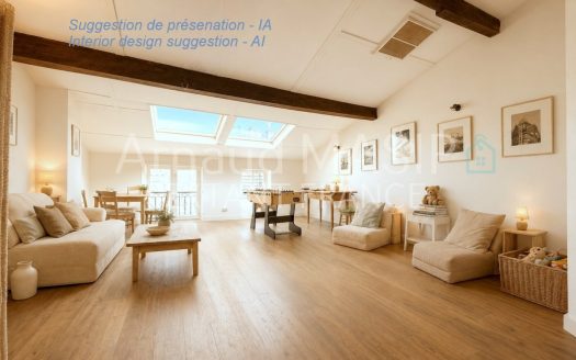 SPACIOUS 3-BED HOUSE, 2 BATHROOMS, CONVERTED LOFT, QUILLAN TOWN CENTRE, WITHIN WALKING DISTANCE OF AMENITIES