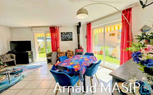 DETACHED 3-BED VILLA, DOUBLE GARAGE, TERRACE, SPACE FOR MOTOR HOME, ATTRACTIVE VIEW, QUIET LOCATION NEAR AMENITIES