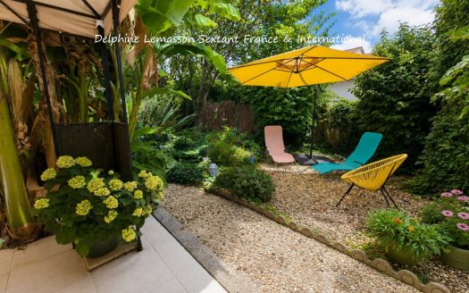 Elegant Period Home with Private Garden in the Heart of Eymet