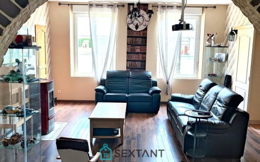 Beautiful 185 sqm mansion in a 4500 sqm wooded park