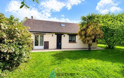 3-bedroom house with pool