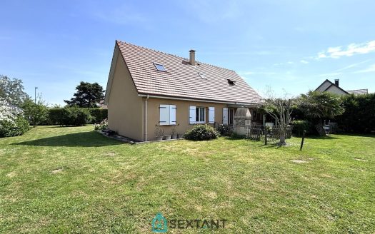 CONTEMPORARY FAMILY HOME OF 155 sqm ON 1,200 sqm OF LAND