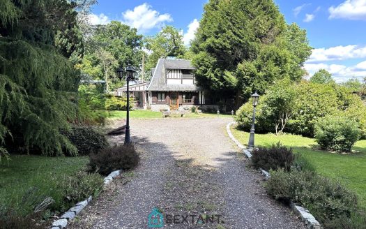 Norman-style house, 103sqm on 4580sqm of land