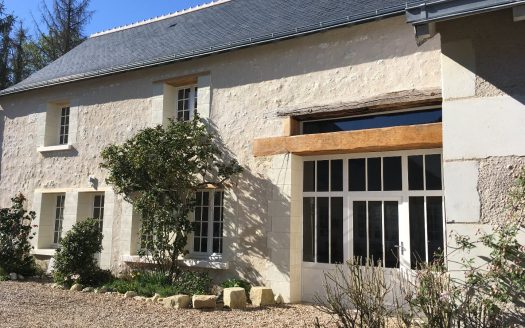 Beautiful old property: house, gite, barn and other outbuildings