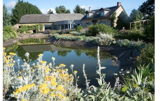 Large property, with 2 bed house, and large studio with lots of possibilities.