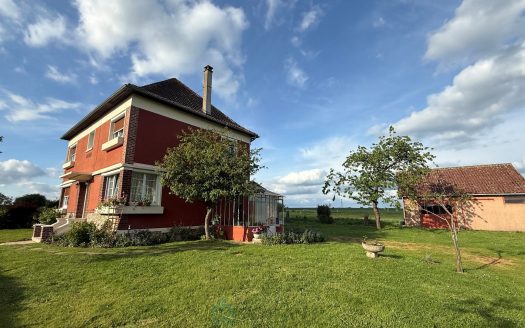 4 bedroom family home – Great potential 5 min from Bourgtheroulde