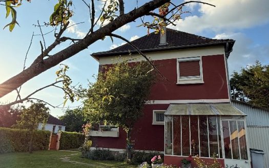 4 bedroom family home – Great potential 5 min from Bourgtheroulde