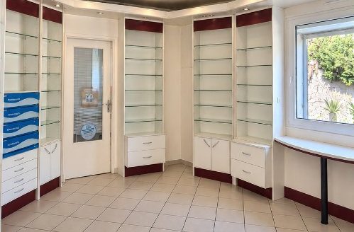 COURNON-D’AUVERGNE – 135 M² – PARCELLE 580 M² – EMPLACEMENT À FORTE VISIBILITÉ