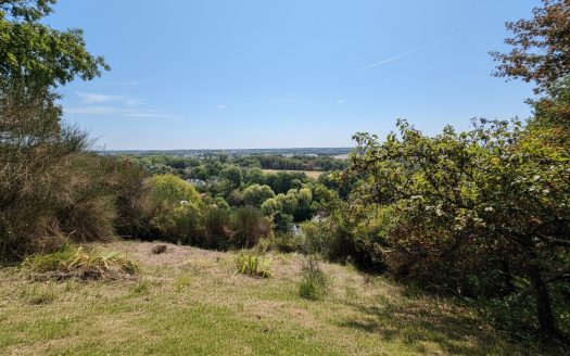 3-bedroom house, cellar, garage – beautiful view of the Loire Valley