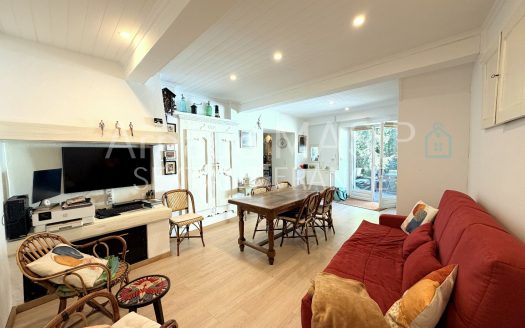 STONE VILLAGE HOUSE WITH ADJOINING WORKSHOP IN TRANQUIL, COUNTRY LOCATION