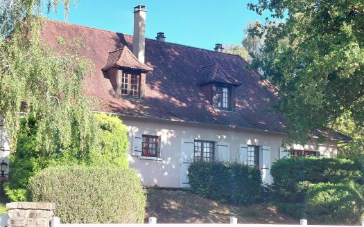 Maison de caractère au coeur du Périgord vert – Dordogne