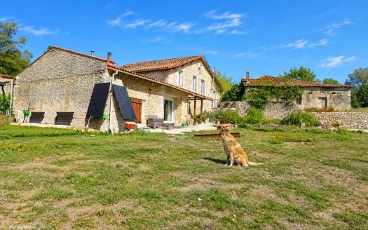 Stone property complex, nestled in the heart of preserved and picturesque nature.