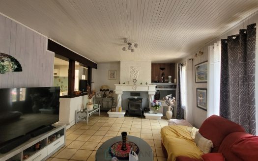 Maison de caractère + logement neuf indépendant – Terrain 1 500 sqm