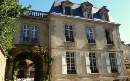 RENTAL INVESTMENT – Limoges – Villa Beaupeyrat Tourist Residence – 6.20% return