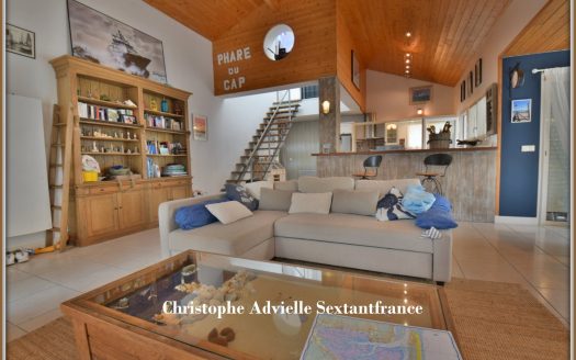 Beautiful villa, 5 bedrooms en suite, pool and garage with plot of 2009 square meters